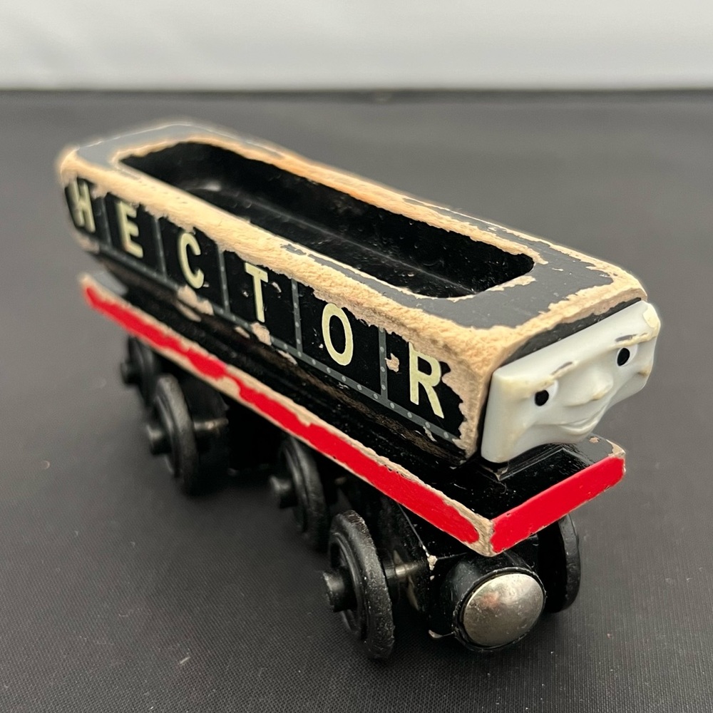 Thomas & Friends Wooden Railway 2003 Hector Black Coal Hopper Freight Car